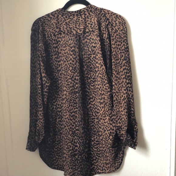 Leopard print oversized button down shirt - Picture 2 of 4